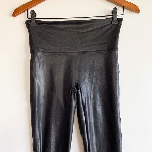 SPANX Faux Leather Shiny Leatherette LEGGINGS-BLACK #2437-Size small - Picture 3 of 6